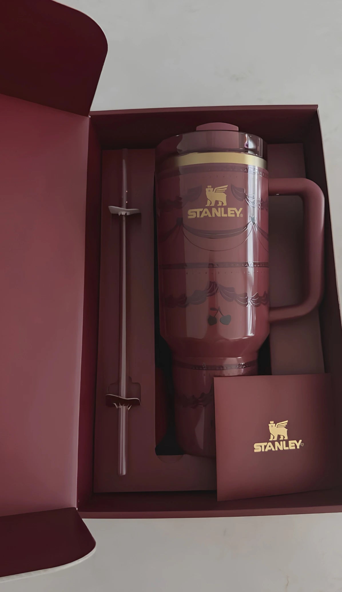 The Valentine’s Day Quencher H2.0 Flowstate™ Tumbler | 40 OZ