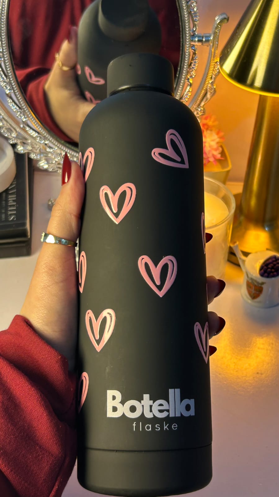 Premium Flaske with decals