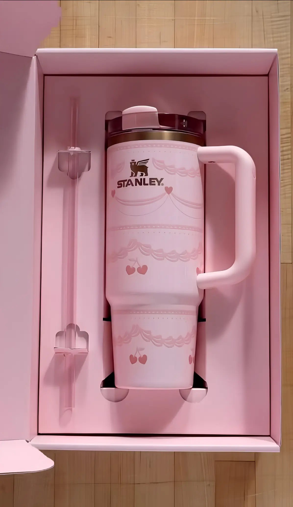 The Valentine’s Day Quencher H2.0 Flowstate™ Tumbler | 40 OZ