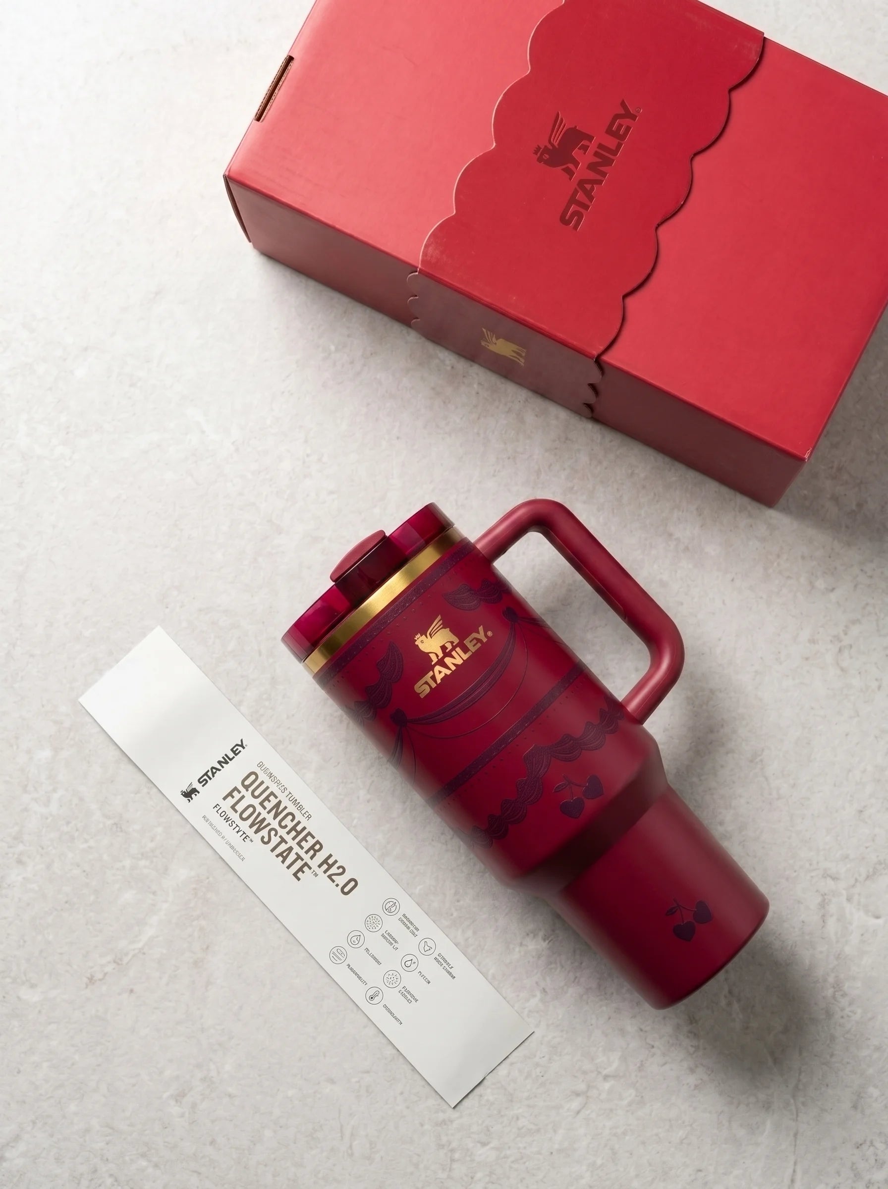 The Valentine’s Day Quencher H2.0 Flowstate™ Tumbler | 40 OZ