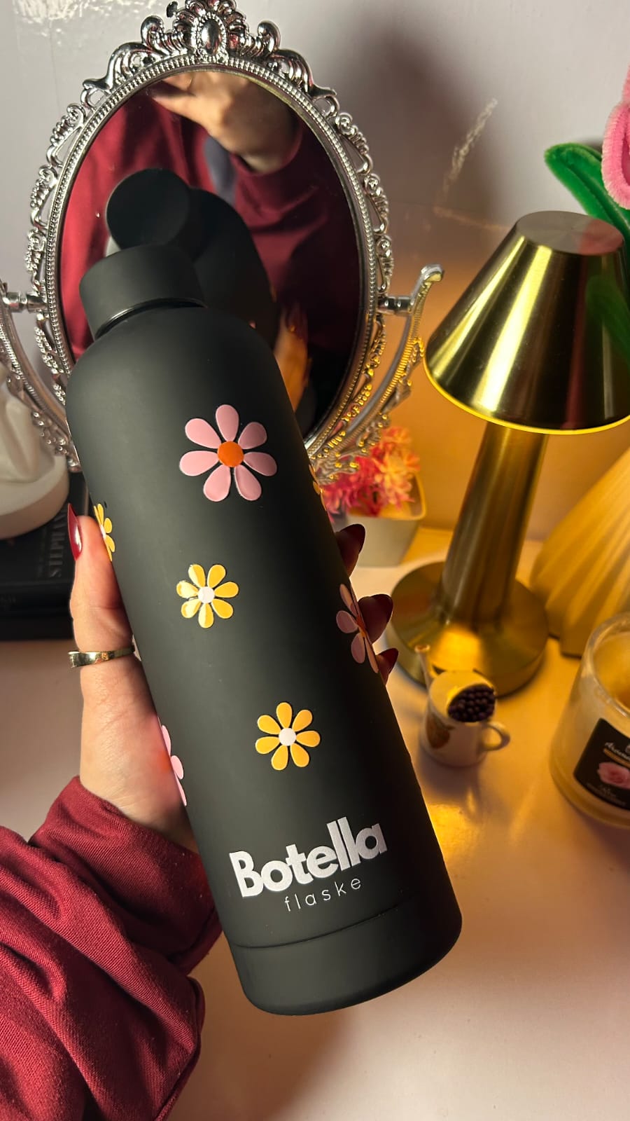 Premium Flaske with decals