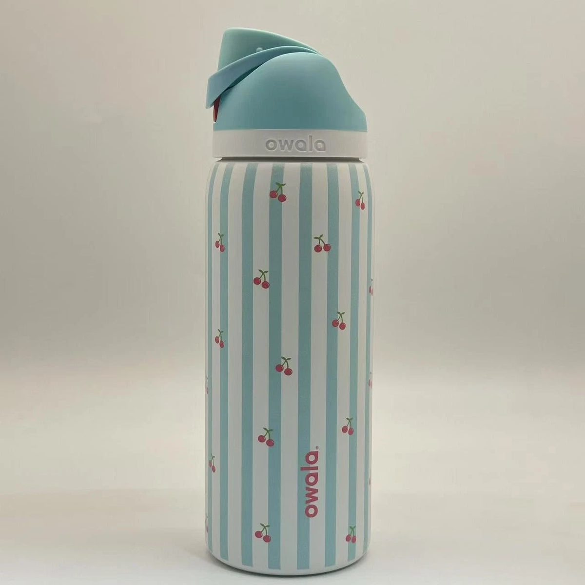 Owala FreeSip Water Bottle - 32oz | Cabana Cherry